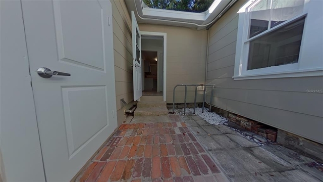 327 Nw 15th Terrace - Photo 1
