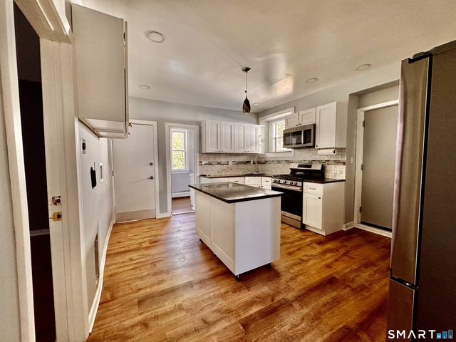 196 Russ Street - Photo 1