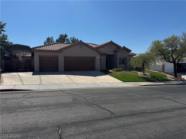787 Fairway Drive - Photo 1
