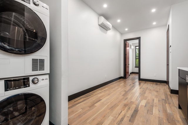 127 Thames Street, Brooklyn, N - Photo 1
