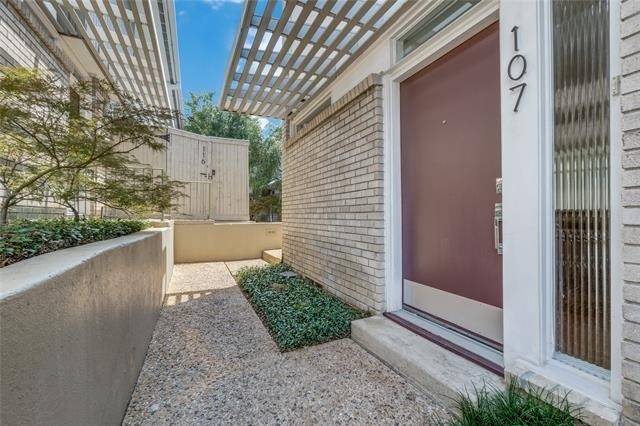 3321 Cole Avenue - Photo 1