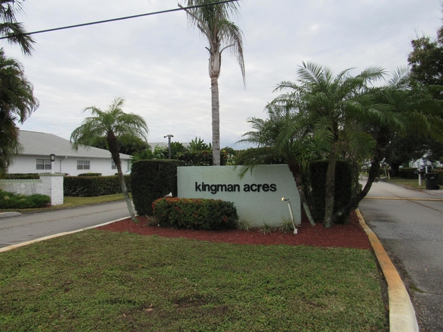 2110 Se Edler Drive - Photo 1