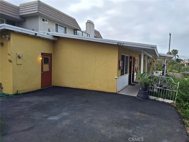 207 W La Paloma - Photo 1