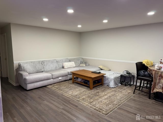 911 Yorkshire Drive - Photo 1