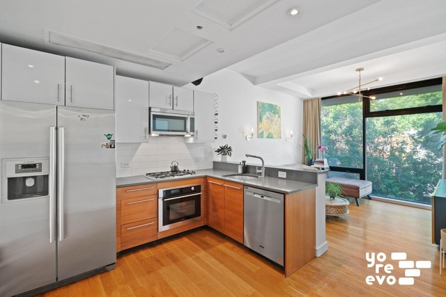 269 Kingsland Avenue - Photo 1