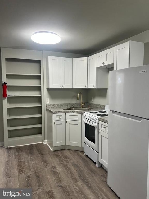 625 Dekalb Street - Photo 1