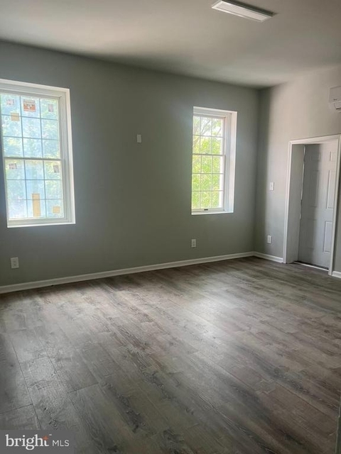 625 Dekalb Street - Photo 1