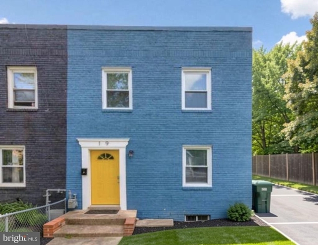 19 Atlantic Street Se - Photo 1