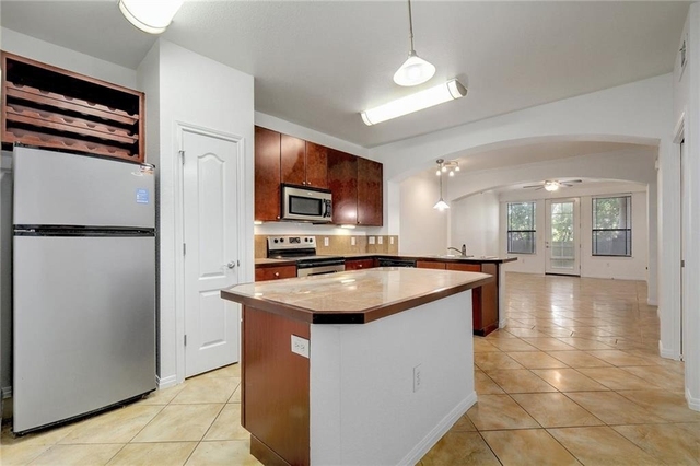 2505 San Gabriel St - Photo 1