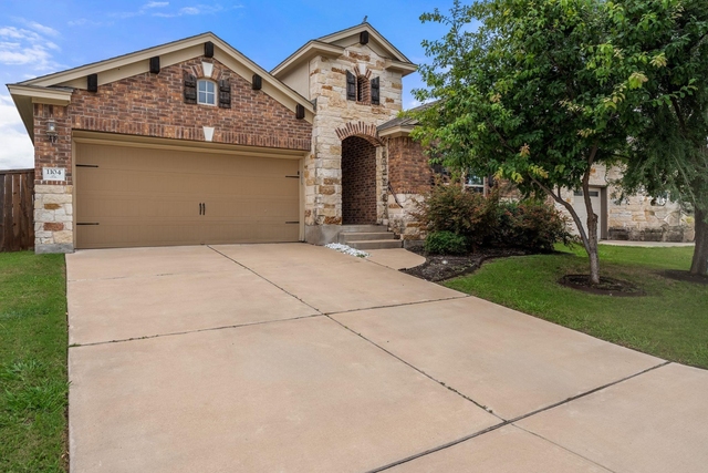 1104 Chad Dr - Photo 1