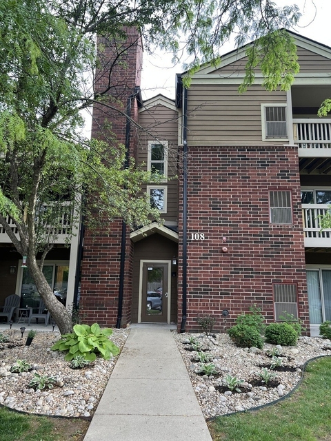 108 Glengarry Drive - Photo 1