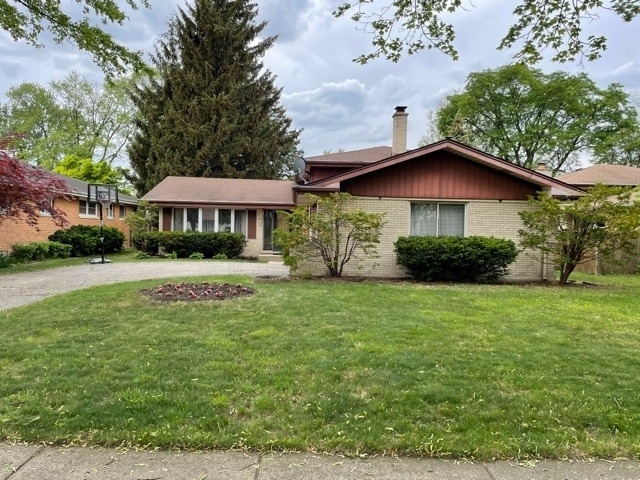 720 N Broadway Avenue - Photo 1