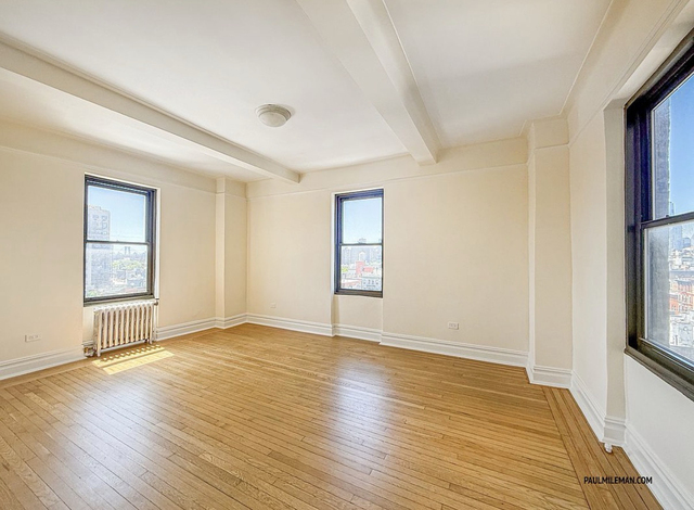 E 11th st/2nd Avenue - Photo 1