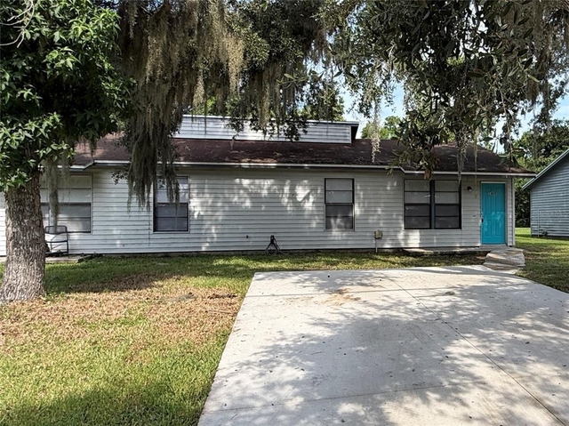 1089 Old South Drive - Photo 1
