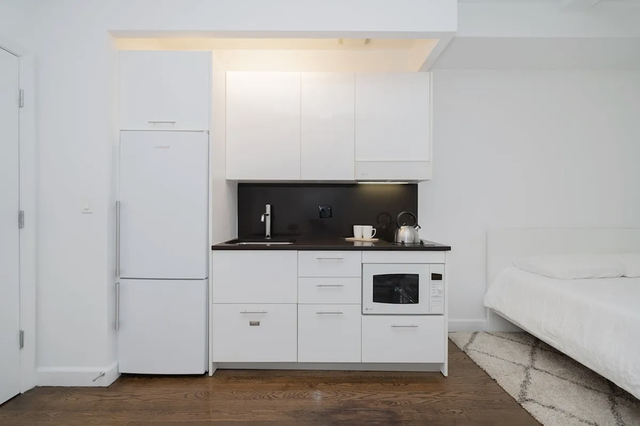 West 91st Street - Photo 1