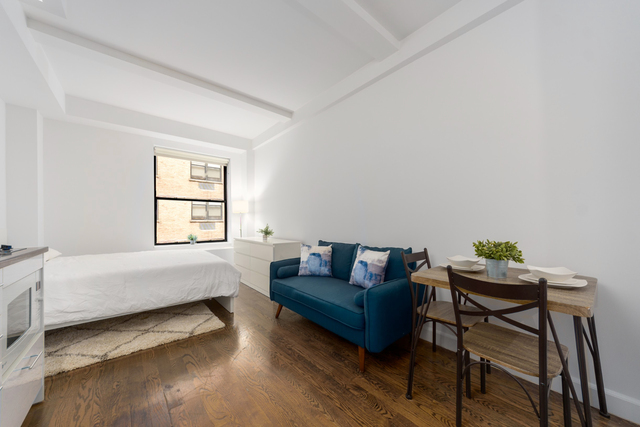 West 91st Street - Photo 1
