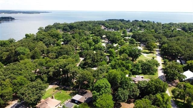 743 Oak Leaf Trail - Photo 1