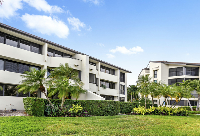 1100 W Marine Way W - Photo 1