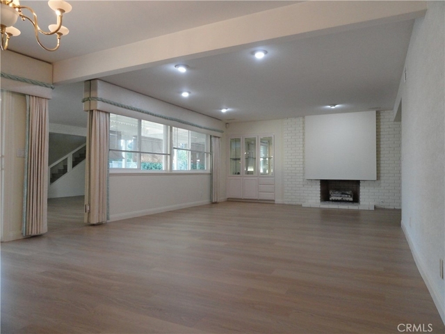 1100 La Senda Drive - Photo 1