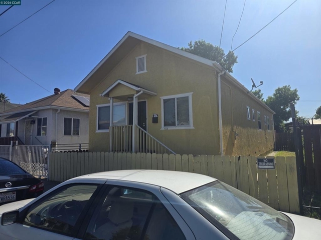 448 2nd St - Photo 1