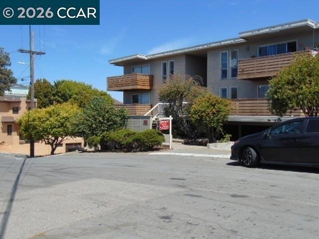 420 Golden Gate Ave - Photo 1