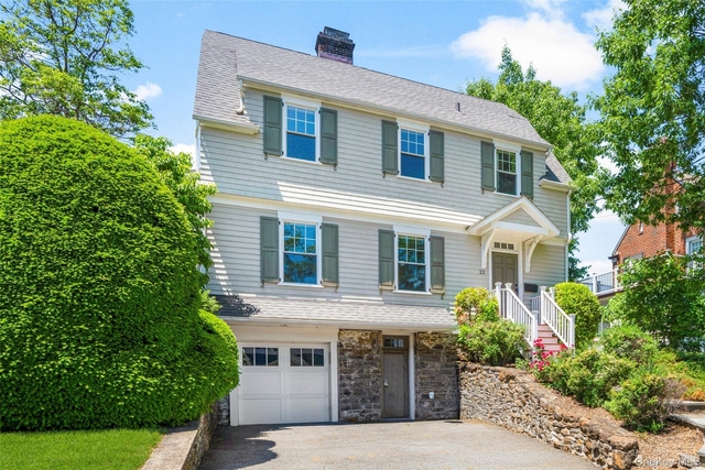 22 Vanderburgh Avenue - Photo 1