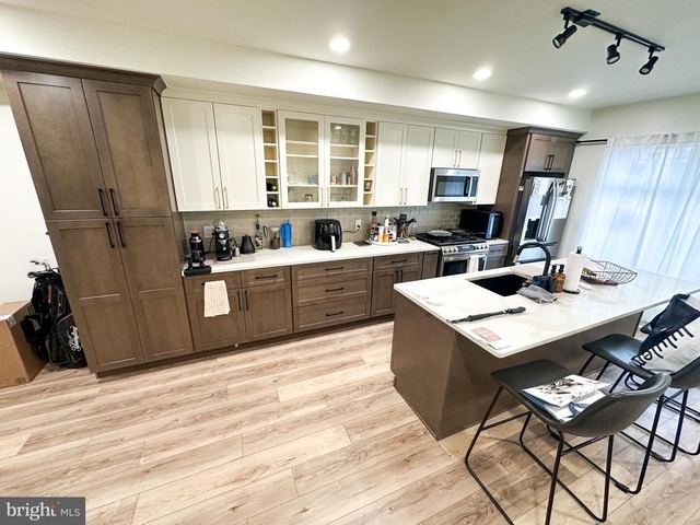183 W Norris Street - Photo 1