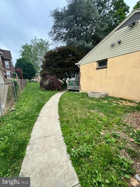 411 S Walnut Street - Photo 1