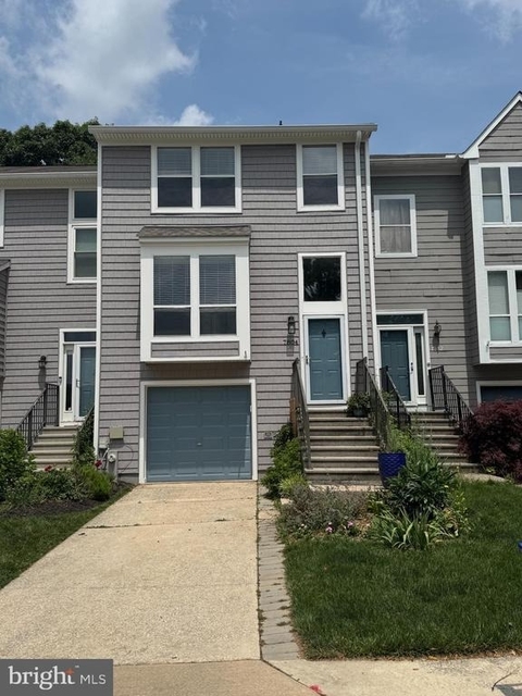 7804 Old Farm Lane - Photo 1