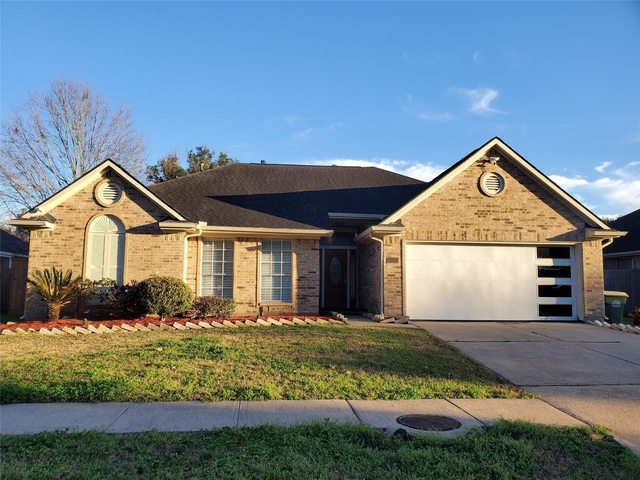 2107 Tower Bridge Road - Photo 1