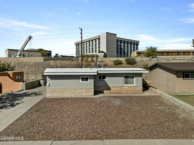 1015 N Clark Drive - Photo 1