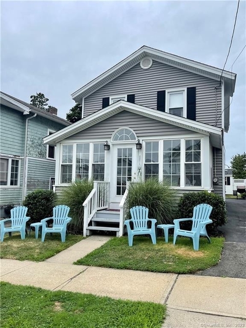 31 Lawrence Avenue - Photo 1