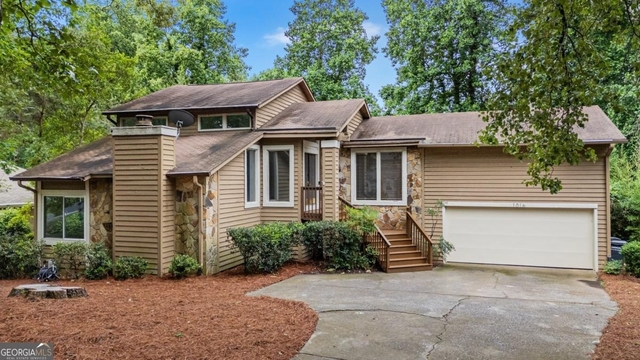 1016 Muirfield Drive - Photo 1
