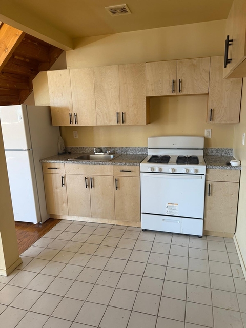 McLean Avenue - Photo 1