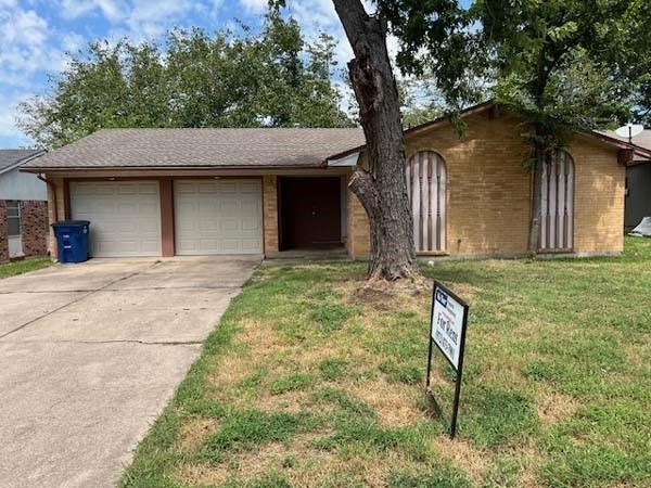 806 Phillips Drive - Photo 1