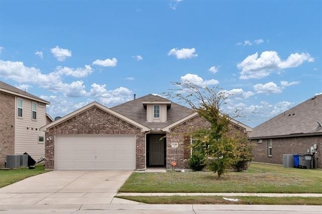 5100 Royal Springs Drive - Photo 1