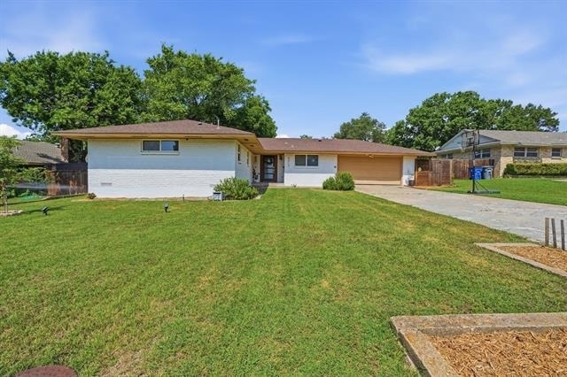 5017 Fox Hill Lane - Photo 1