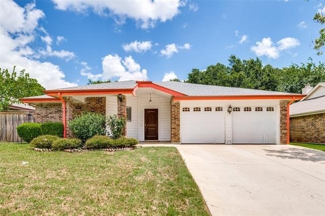 405 Myrtle Drive - Photo 1