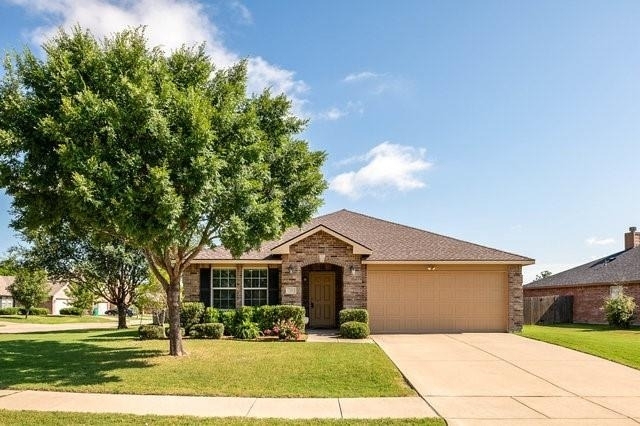 25 Larkspur Drive - Photo 1