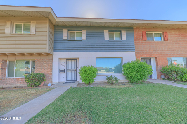 4558 N 15th Avenue - Photo 1
