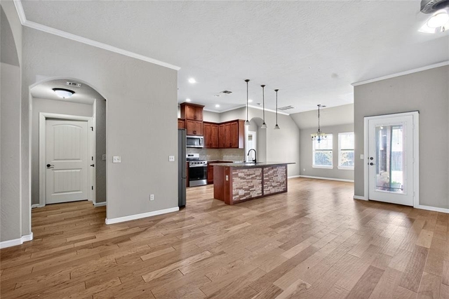 6901 Nw 149th Street - Photo 1
