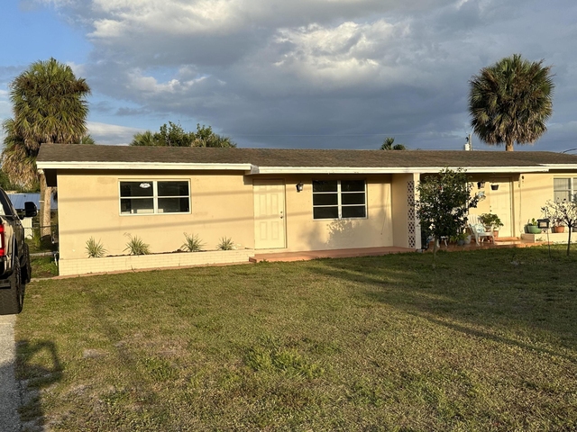 8502 Sunset Drive - Photo 1