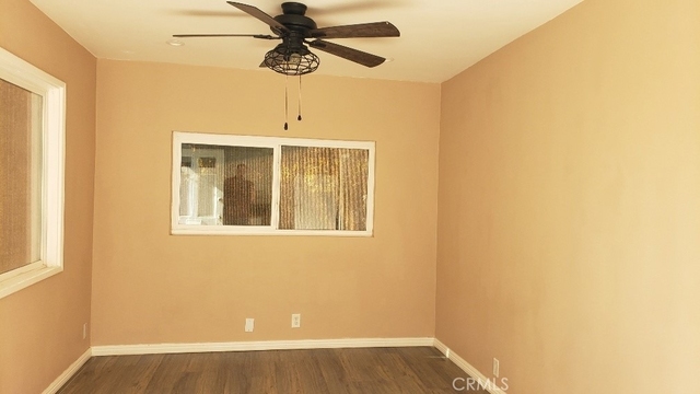 1040 E I - Photo 1