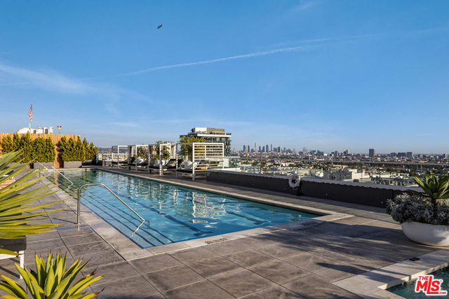 6250 Hollywood Boulevard - Photo 1