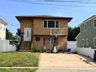 23 W Alhambra Avenue - Photo 1