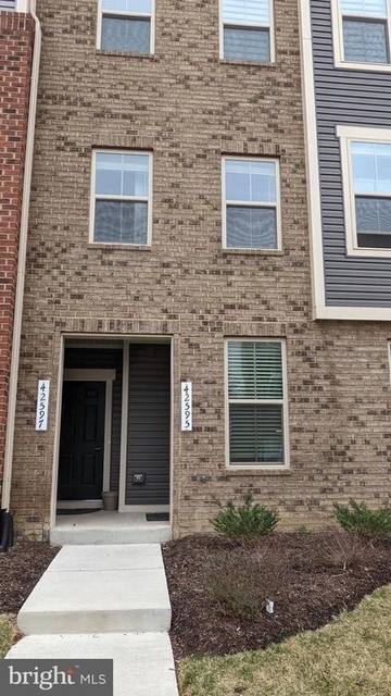 42595 Burbank Terrace - Photo 1