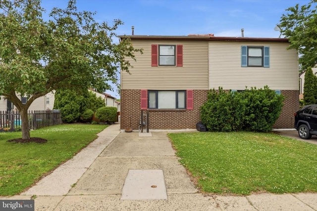 704 Keely Street - Photo 1