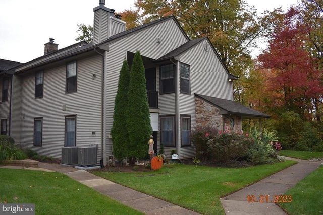 32 Basswood Court - Photo 1