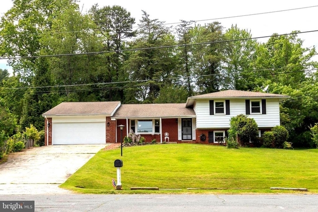 11506 Karen Drive - Photo 1