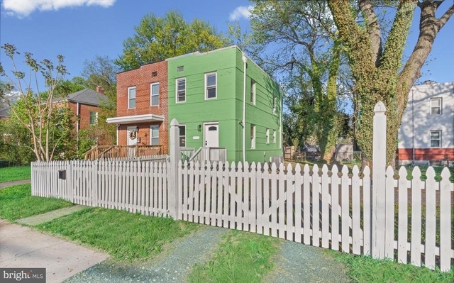 1019 President Street - Photo 1